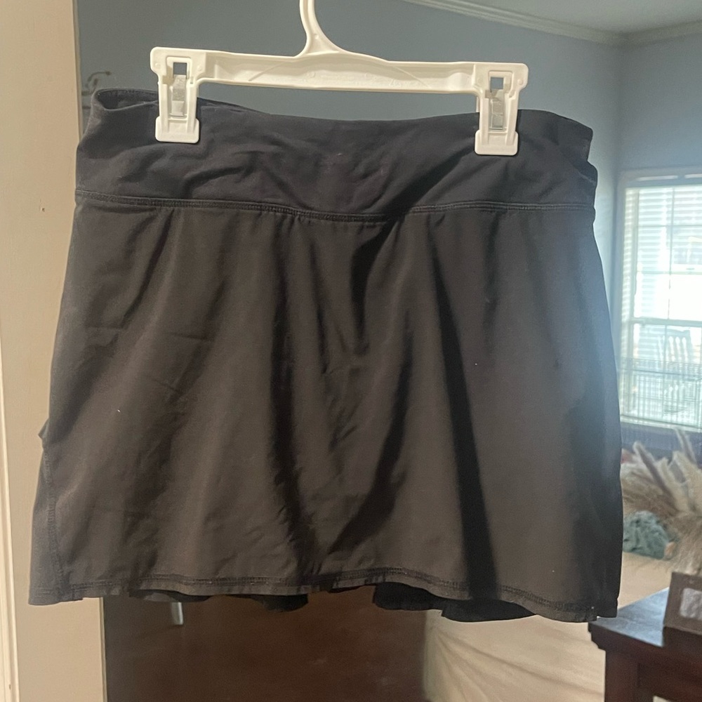 Lululemon circuit breaker skirt